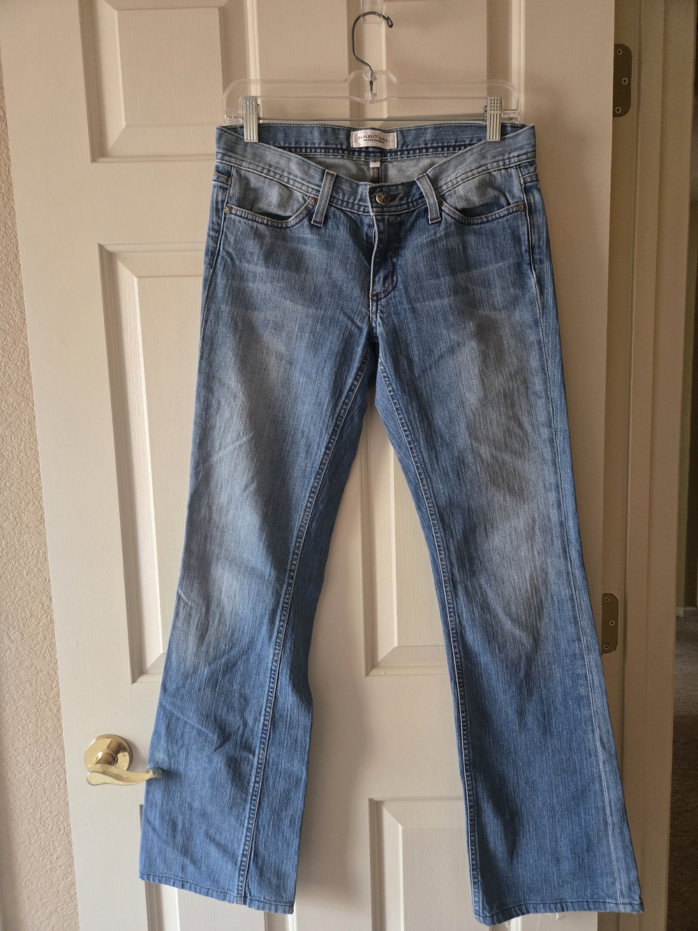 Habitual Classic Women's Light Blue Bootcut Jeans. 28x40